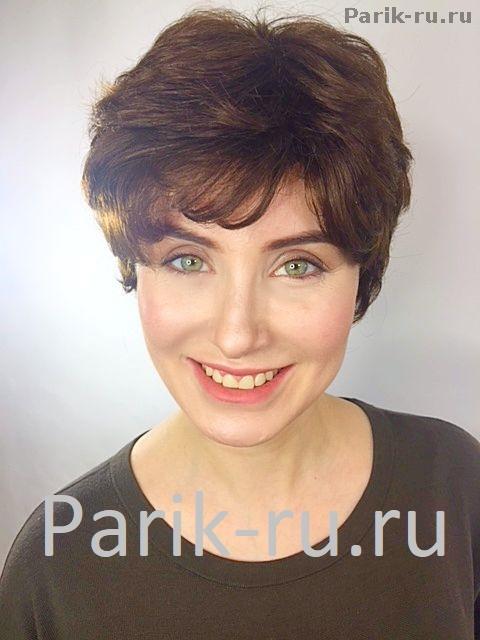 Натуральные парики по цене от 2500 рублей.